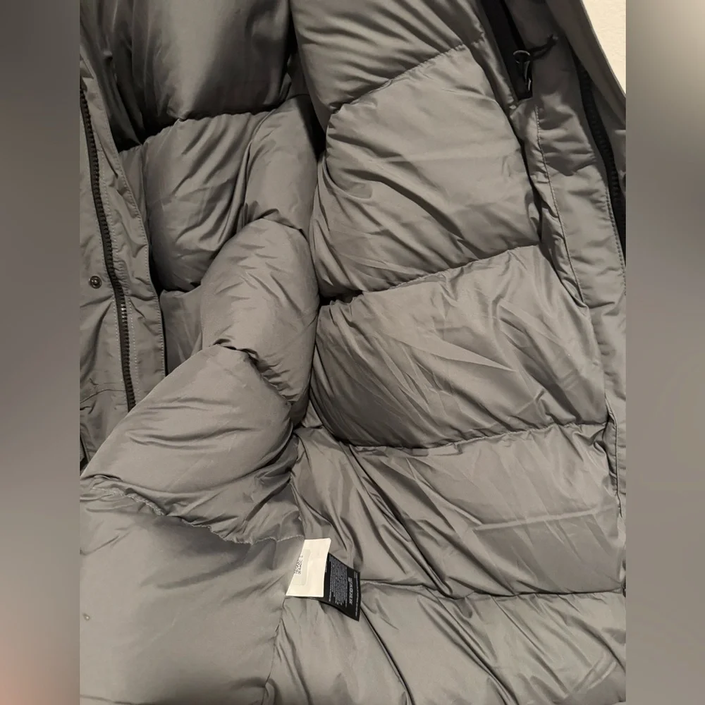 The North Face McMurdo Parka Mens Grey with Faux Fur Trim Hood, Warm Coat Ski XL